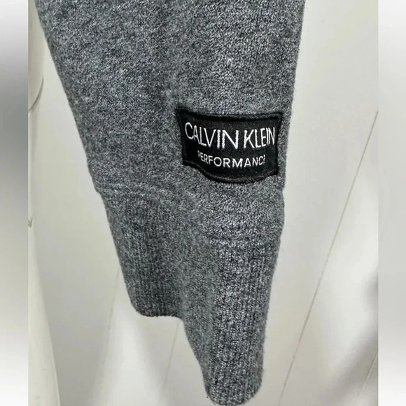 Calvin Klein Performance Women's Long Sleeve Cropped Gray Hoodie Sweater Sz M - Picture 5 of 7